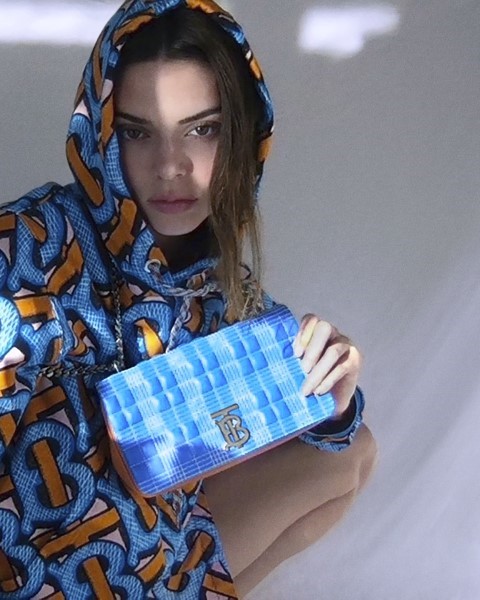Burberry azul hot sale 0800